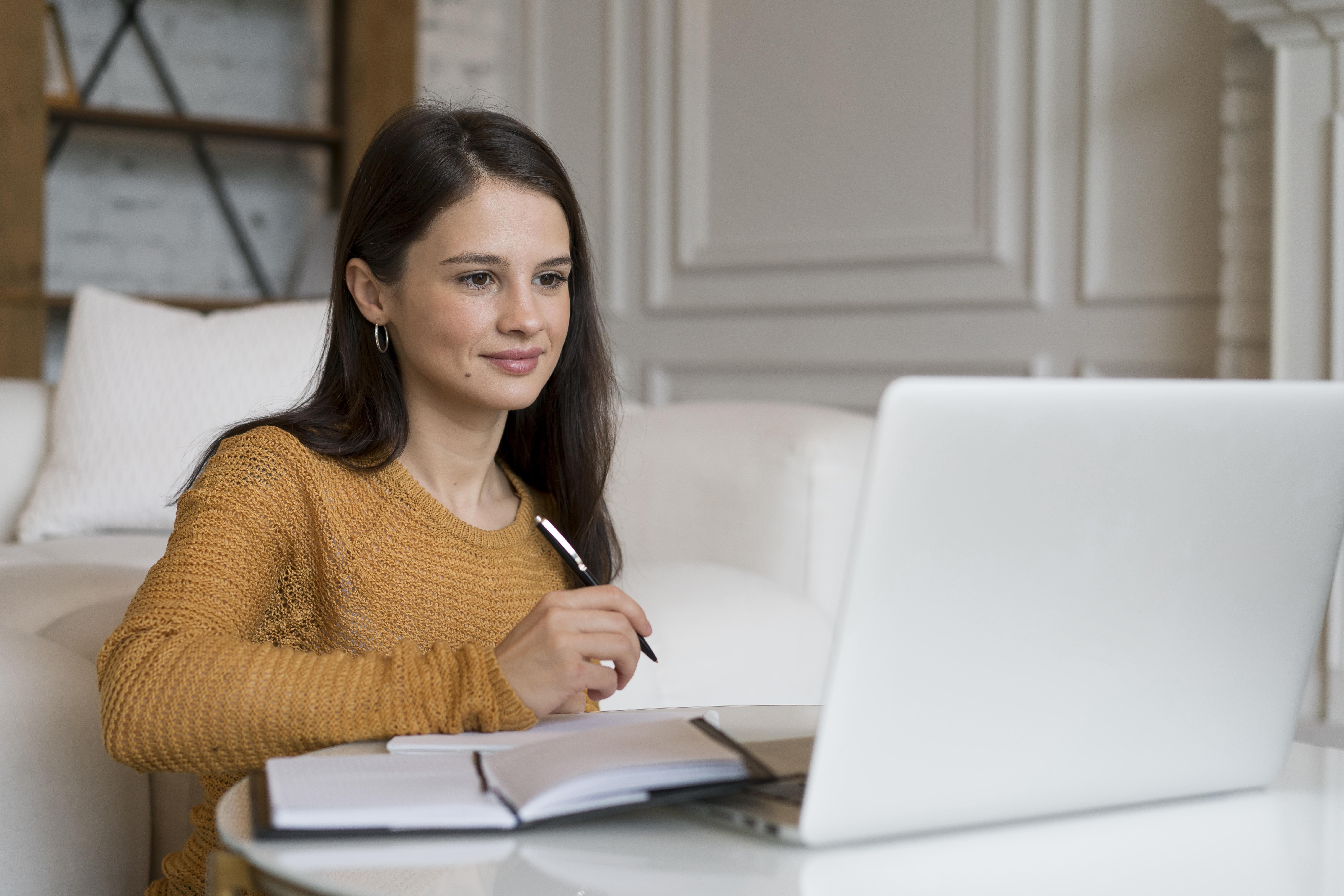 Online vs In-person Tutoring: Which Is Best For Your Child’s GCSEs or A-Levels?