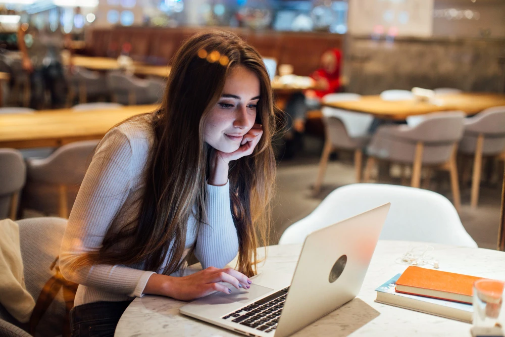 How Online Tutoring Helps GCSE Students Succeed Beyond the Classroom