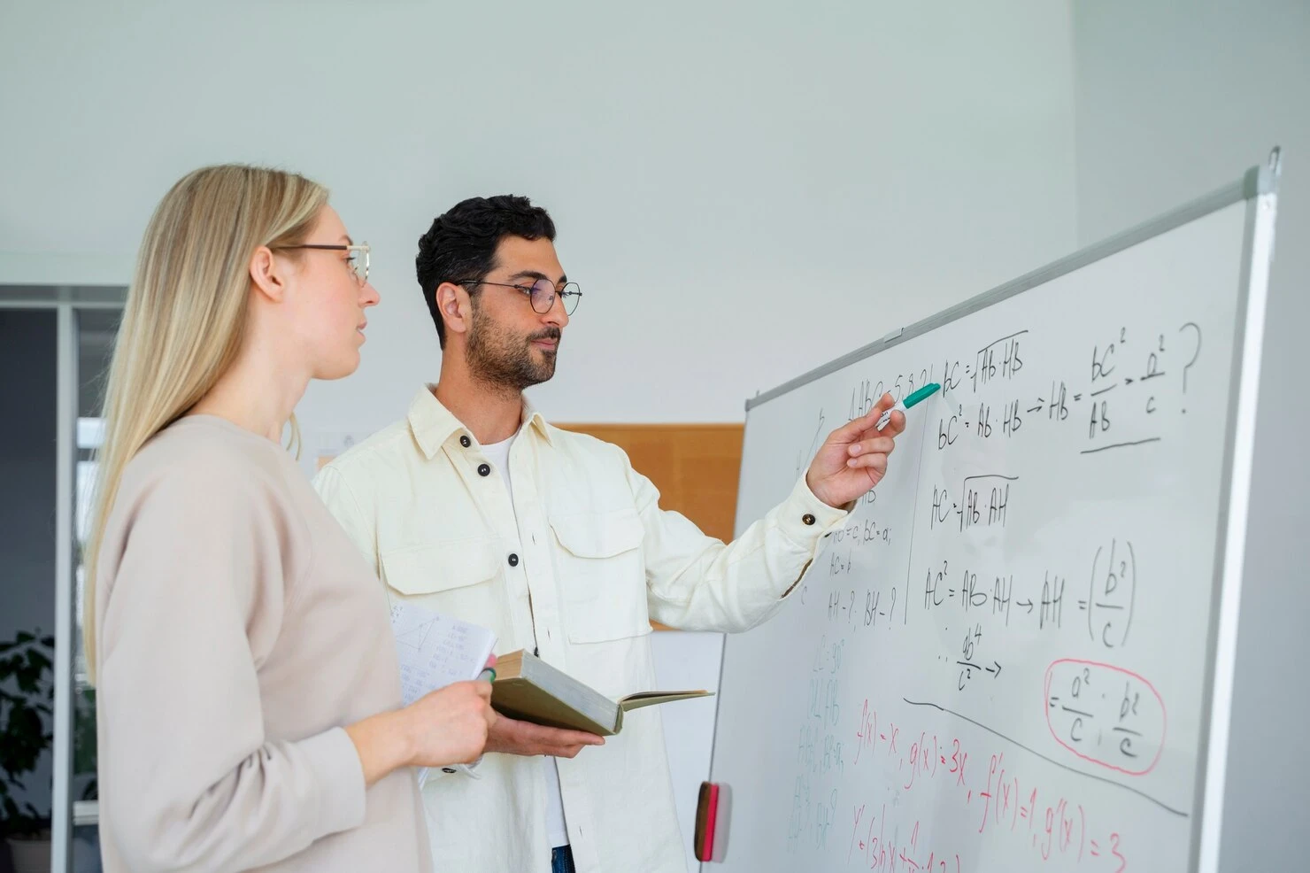 Why Students Choose GCSE Physics Tutors Online for Better Exam Results